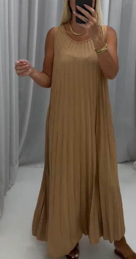 Women Pleated Simple Solid Color Dress