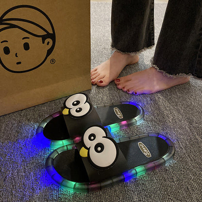 🩴Limited-time Special Price:£9.99!!!⛱️👣Cute slippers with cartoon motifs that glow