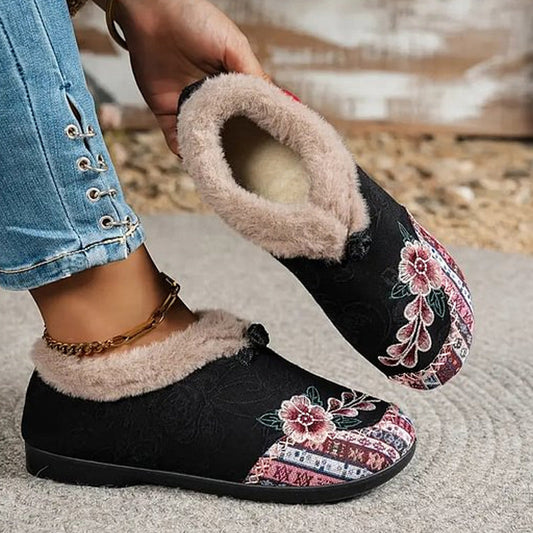 Women's Warm Lining Traditional Embroidered Shoes