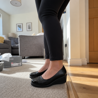 Wide Round Toe Comfort Wedge Pumps